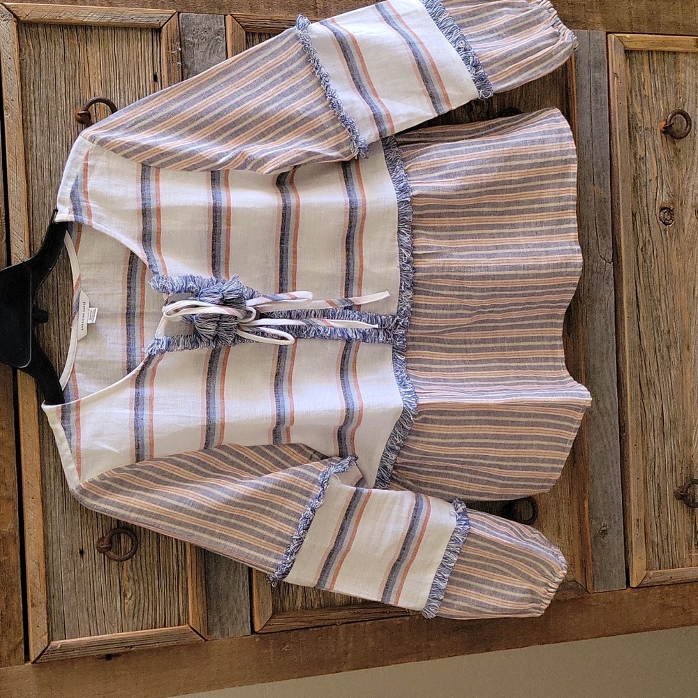 American Eagle Small cotton/linen top.  Small blue cream beige stripes tie neck